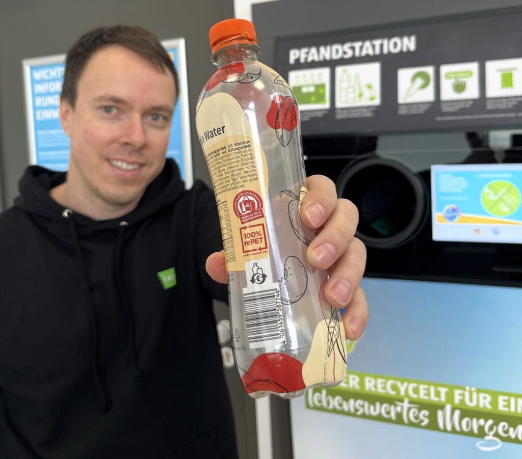 DRS Austria PET bottles detail 